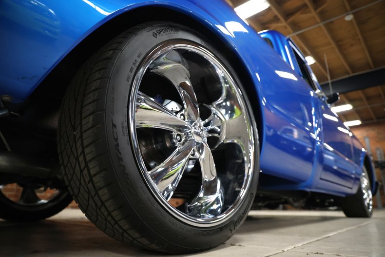 Chevrolet-C10-1972-Hyper-Blue-Metallic-Black-49