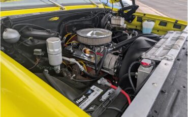 Chevrolet-C10-1975-YellowWhite-Tan-3