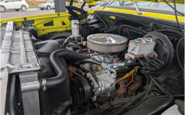 Chevrolet-C10-1975-YellowWhite-Tan-5