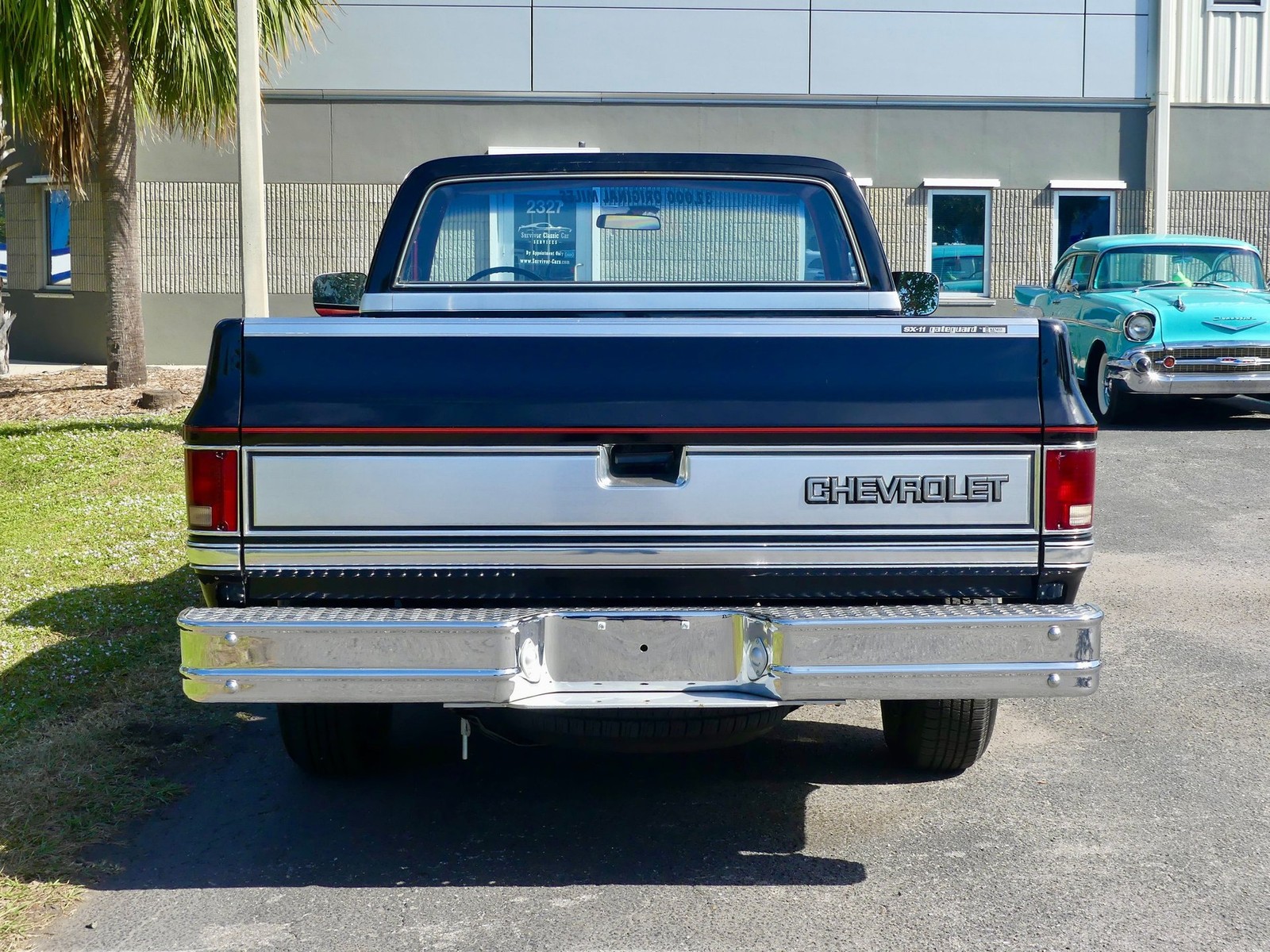 Chevrolet-C10-1983-Pickup-Truck-16
