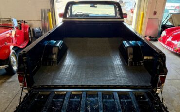 Chevrolet-C10-1983-Pickup-Truck-4