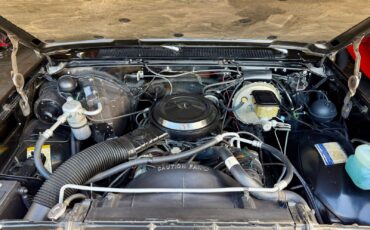 Chevrolet-C10-1983-Pickup-Truck-5