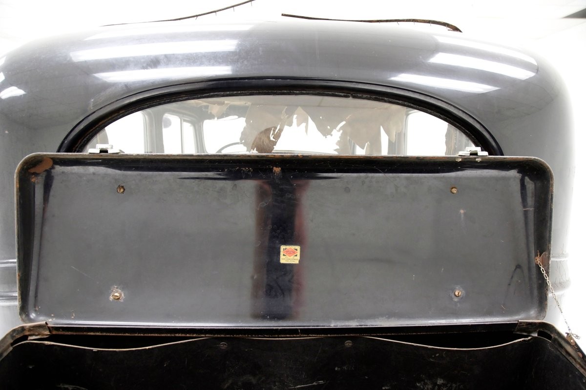 Chevrolet-CA-Master-1933-Sedan-23