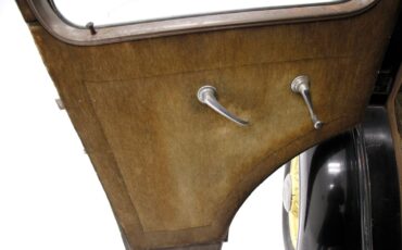 Chevrolet-CA-Master-1933-Sedan-26