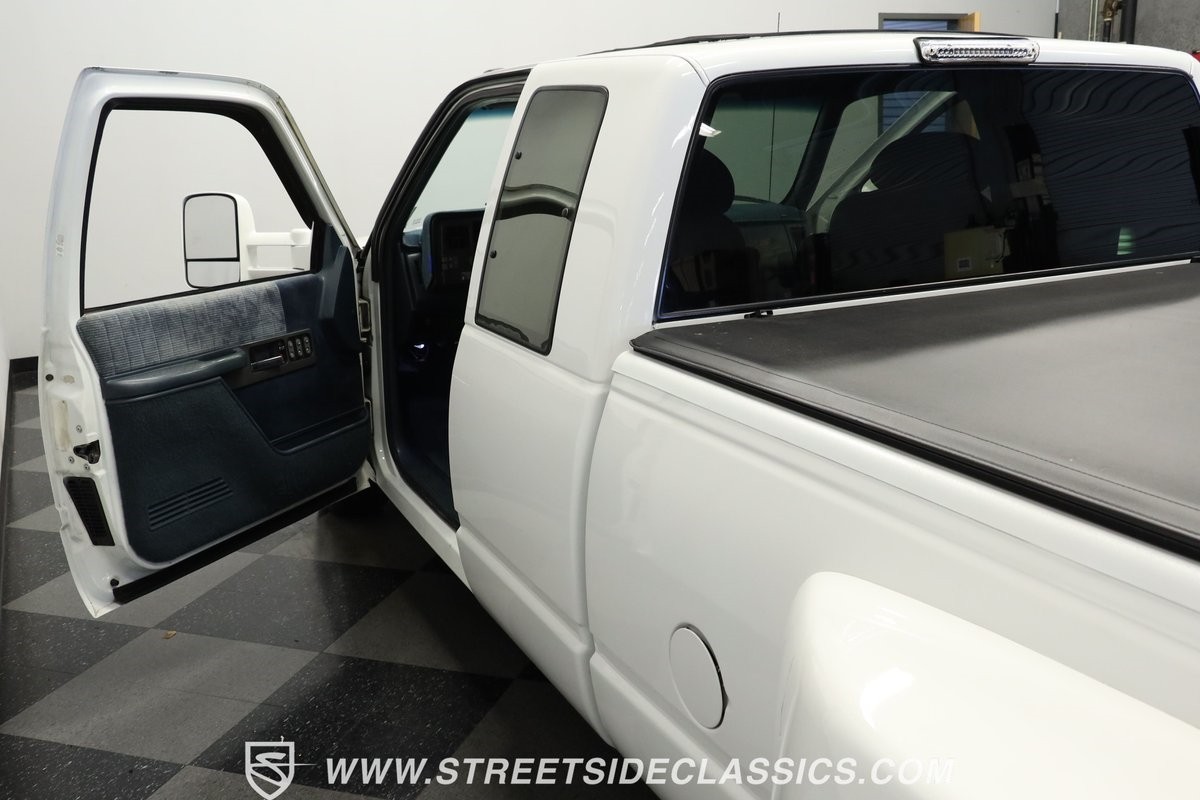 Chevrolet-CK-Pickup-3500-1994-Pickup-Truck-32