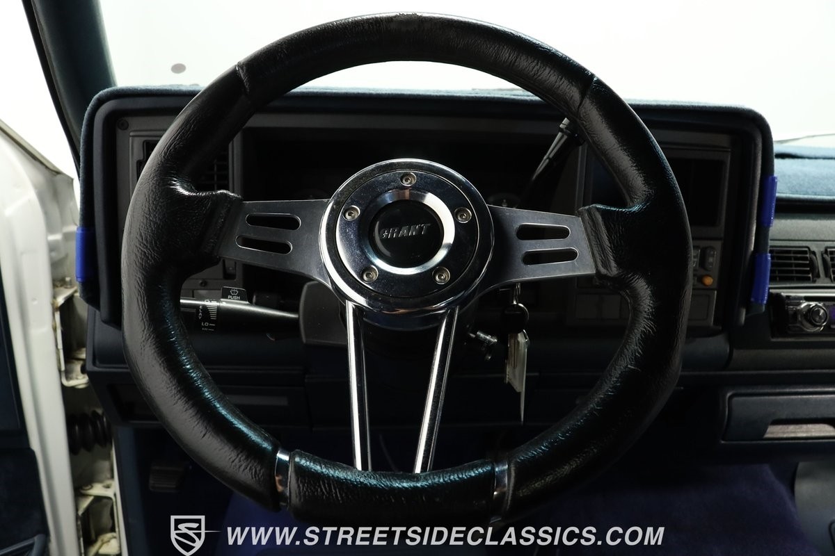 Chevrolet-CK-Pickup-3500-1994-Pickup-Truck-35