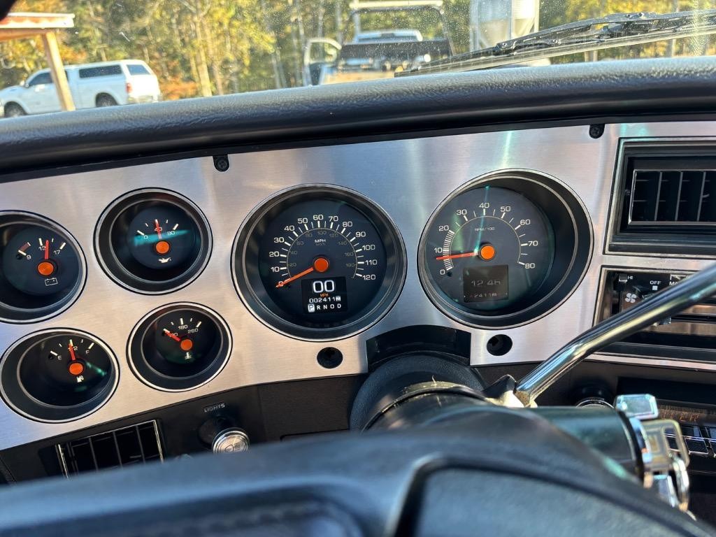 Chevrolet-CK10-Silverado-trim-short-bed-6.0-LS4x4-4L60-Nice-1986-Silverado-4x4-11