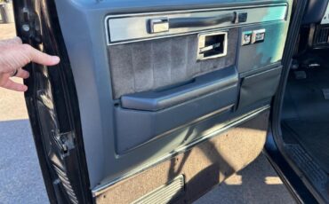 Chevrolet-CK10-Silverado-trim-short-bed-6.0-LS4x4-4L60-Nice-1986-Silverado-4x4-14