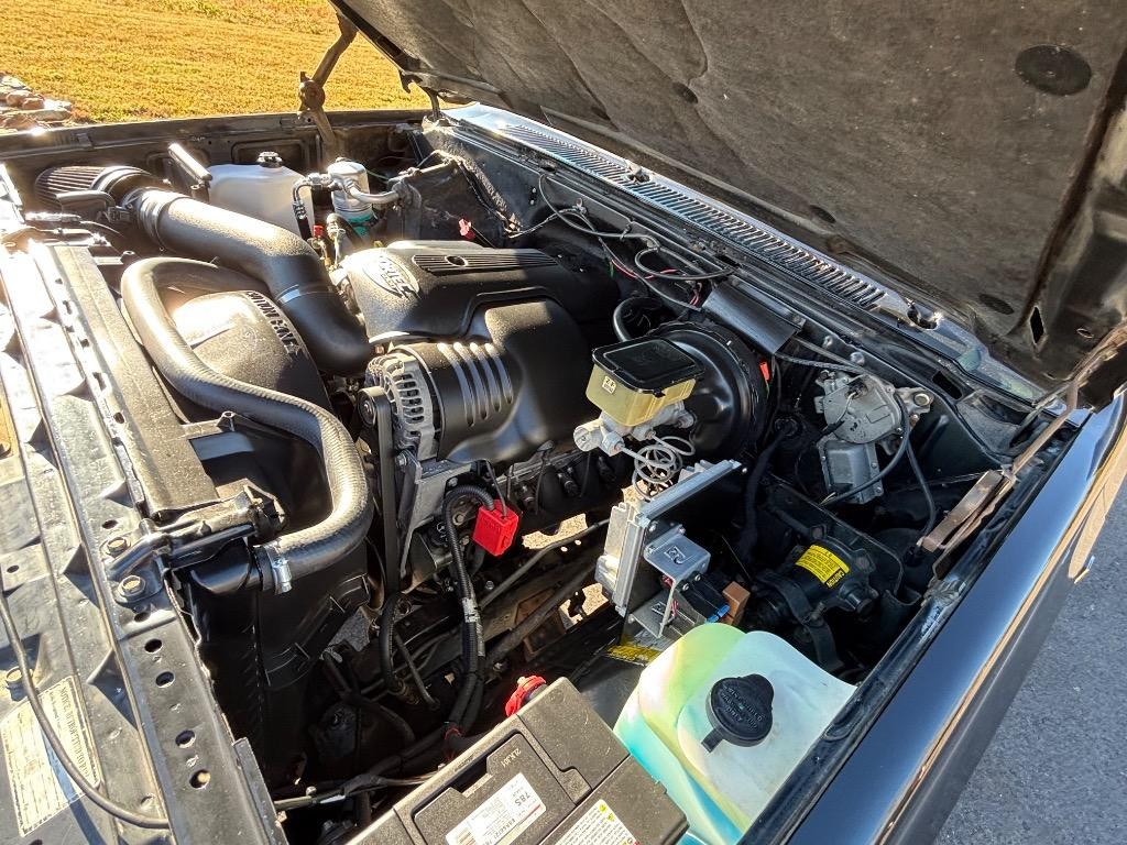 Chevrolet-CK10-Silverado-trim-short-bed-6.0-LS4x4-4L60-Nice-1986-Silverado-4x4-17