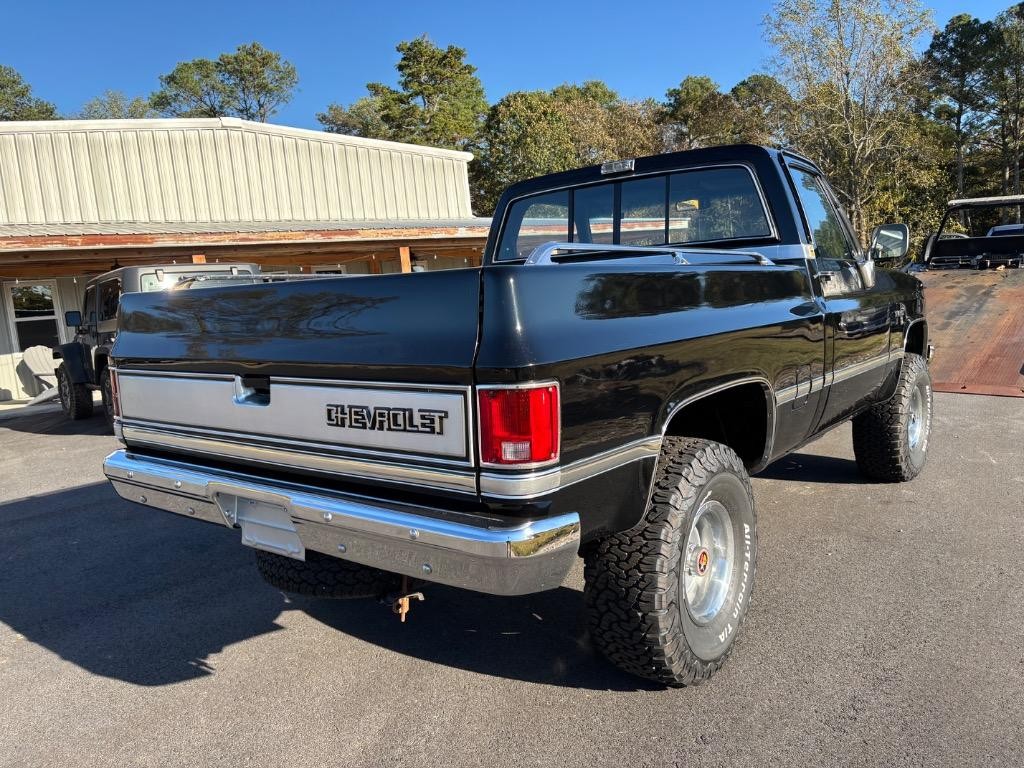 Chevrolet-CK10-Silverado-trim-short-bed-6.0-LS4x4-4L60-Nice-1986-Silverado-4x4-3