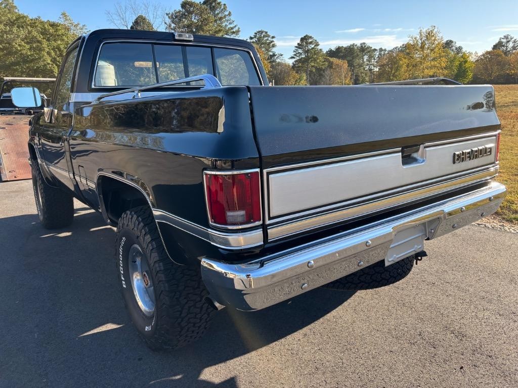 Chevrolet-CK10-Silverado-trim-short-bed-6.0-LS4x4-4L60-Nice-1986-Silverado-4x4-4