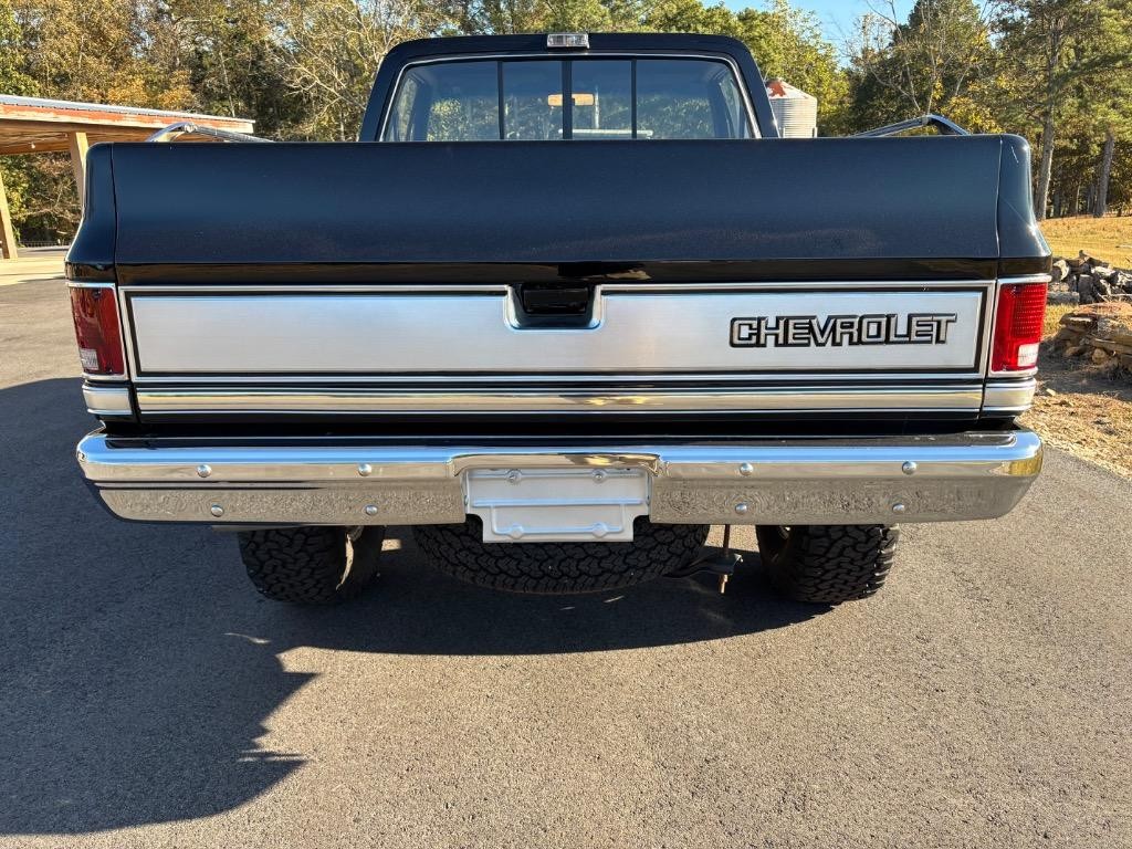 Chevrolet-CK10-Silverado-trim-short-bed-6.0-LS4x4-4L60-Nice-1986-Silverado-4x4-9