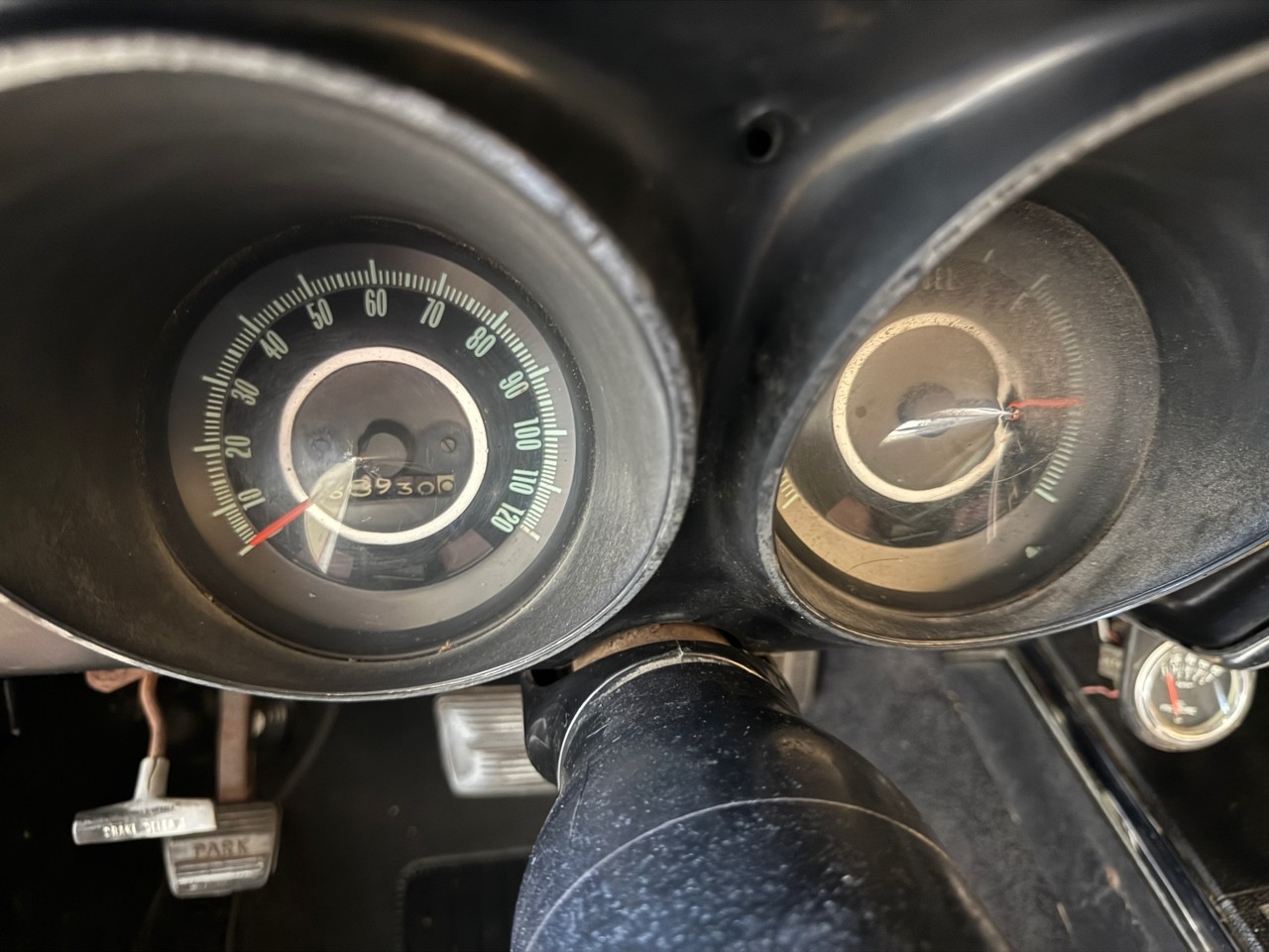 Chevrolet-Camaro-1967-Classic-Car-18