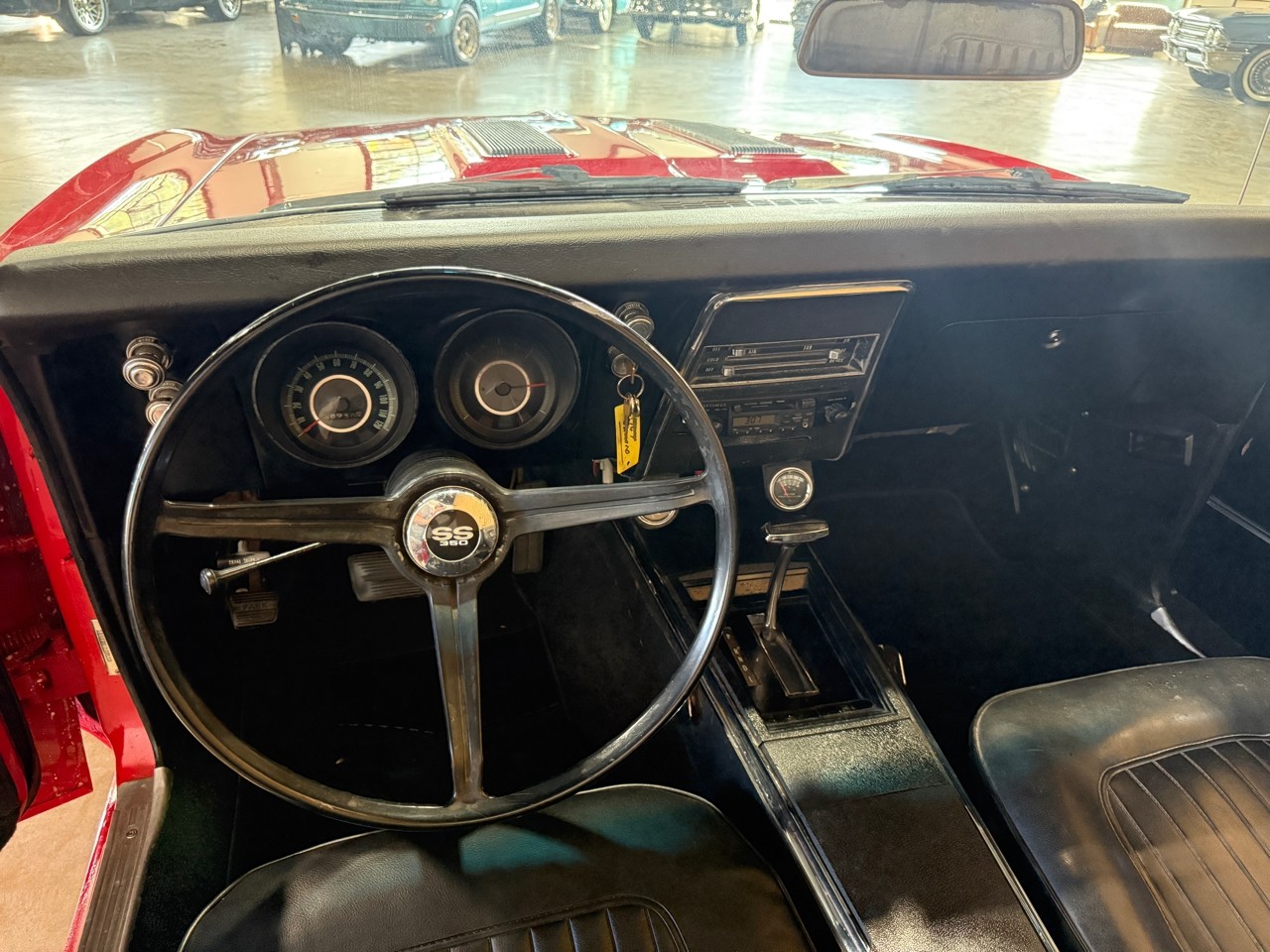 Chevrolet-Camaro-1967-Classic-Car-19