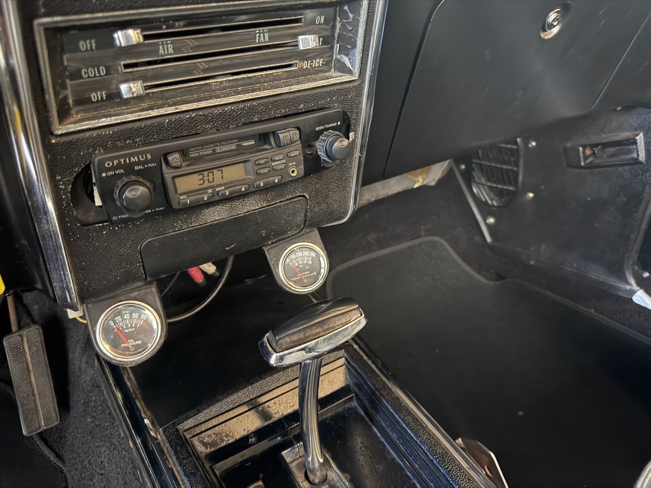 Chevrolet-Camaro-1967-Classic-Car-20