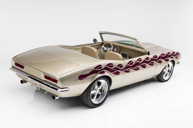 Chevrolet-Camaro-1967-Convertible-2