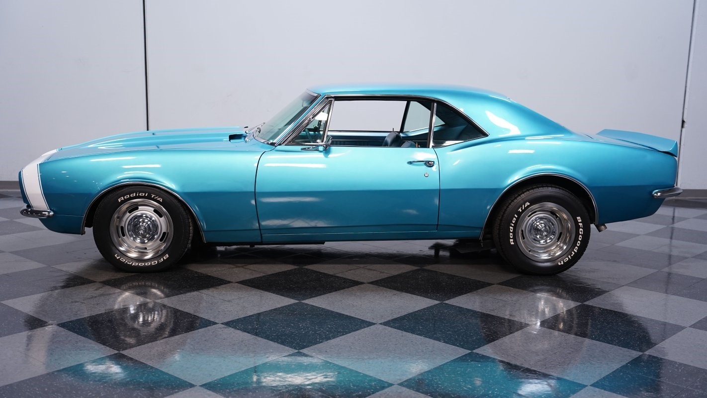 Chevrolet-Camaro-1967-Coupe-2