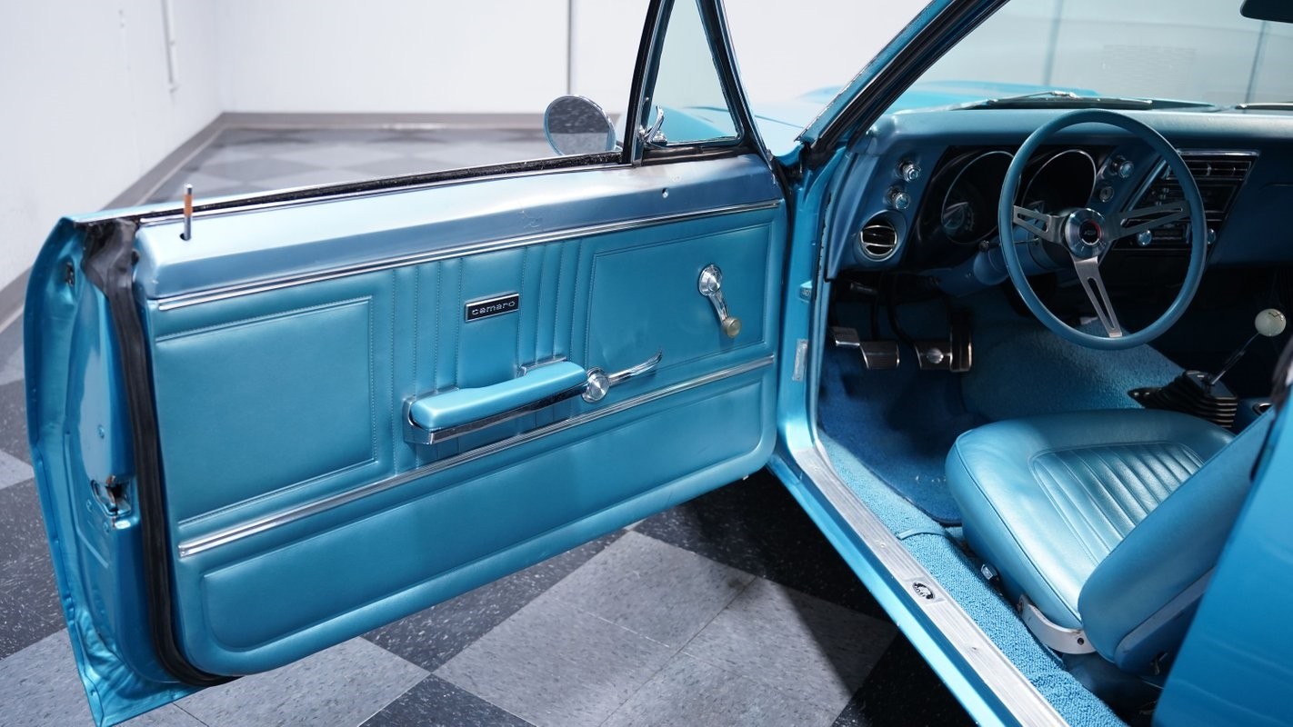 Chevrolet-Camaro-1967-Coupe-31