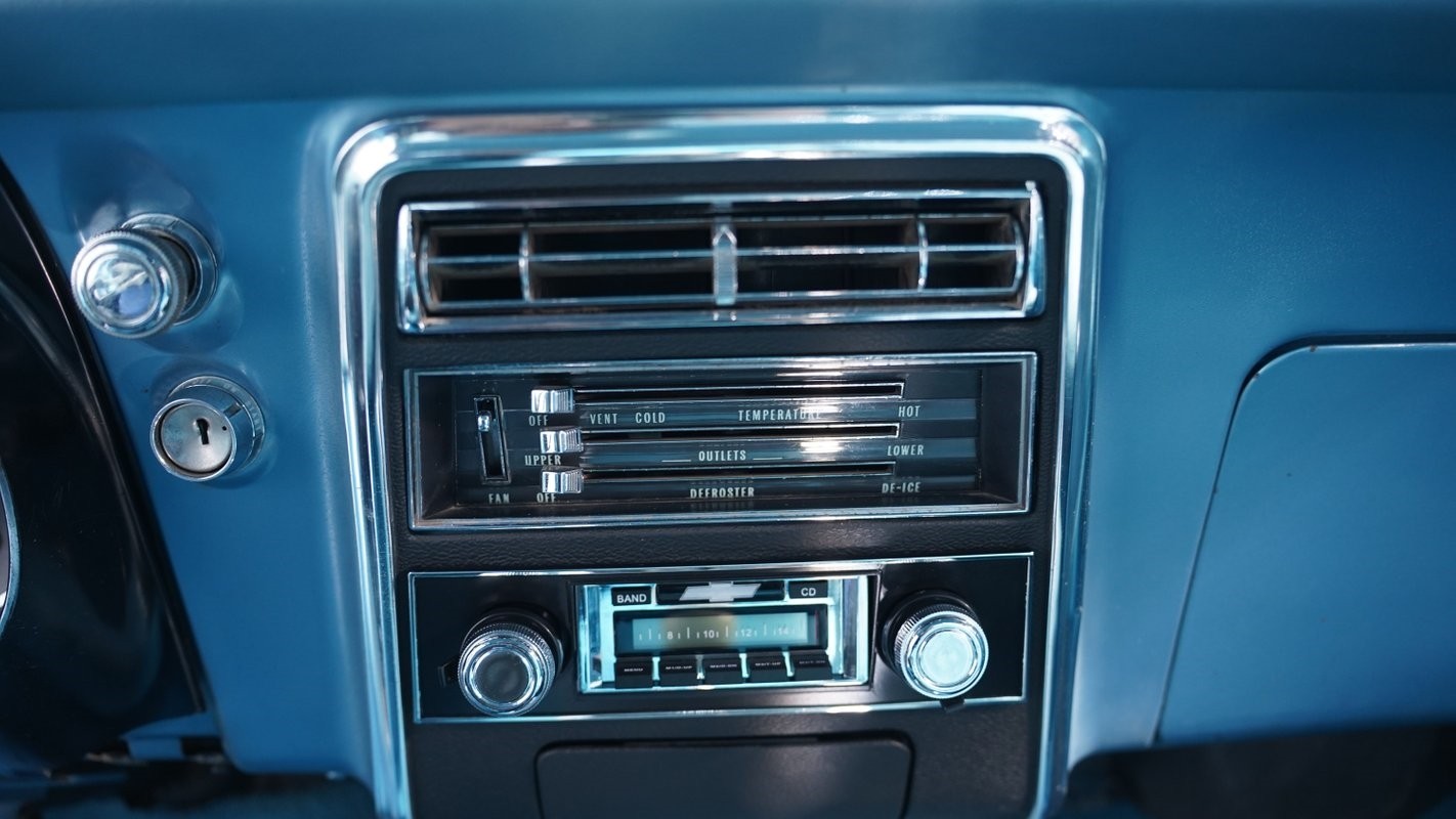 Chevrolet-Camaro-1967-Coupe-37