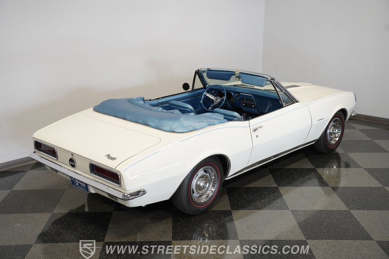 Chevrolet-Camaro-1967-Ermine-White-Bright-Blue-12