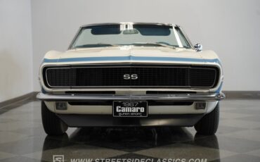 Chevrolet-Camaro-1967-Ermine-White-Bright-Blue-13