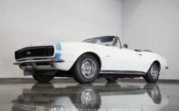 Chevrolet-Camaro-1967-Ermine-White-Bright-Blue-15