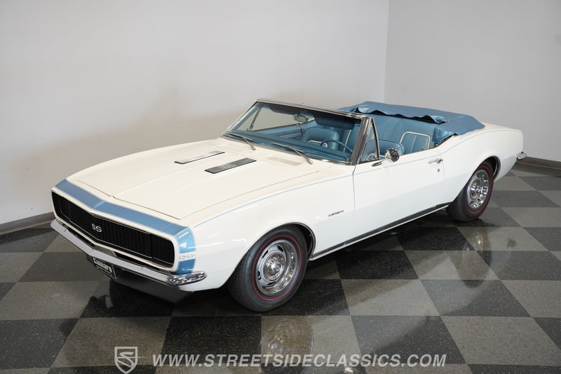 Chevrolet-Camaro-1967-Ermine-White-Bright-Blue-19