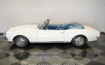 Chevrolet-Camaro-1967-Ermine-White-Bright-Blue-2