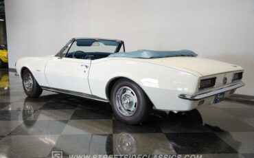 Chevrolet-Camaro-1967-Ermine-White-Bright-Blue-20