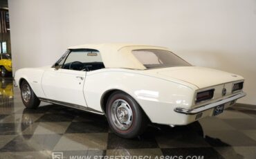 Chevrolet-Camaro-1967-Ermine-White-Bright-Blue-21
