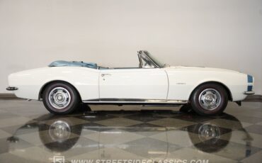 Chevrolet-Camaro-1967-Ermine-White-Bright-Blue-25