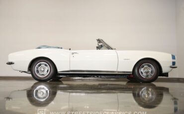 Chevrolet-Camaro-1967-Ermine-White-Bright-Blue-26