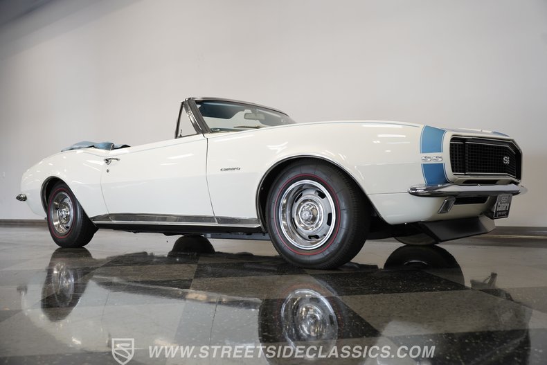 Chevrolet-Camaro-1967-Ermine-White-Bright-Blue-27