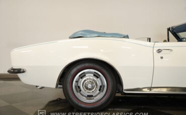 Chevrolet-Camaro-1967-Ermine-White-Bright-Blue-34