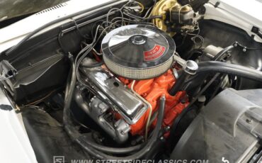 Chevrolet-Camaro-1967-Ermine-White-Bright-Blue-39