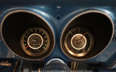 Chevrolet-Camaro-1967-Ermine-White-Bright-Blue-45