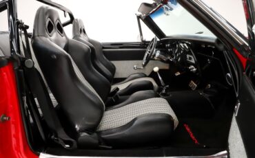 Chevrolet-Camaro-1967-Indy-Red-Black-17