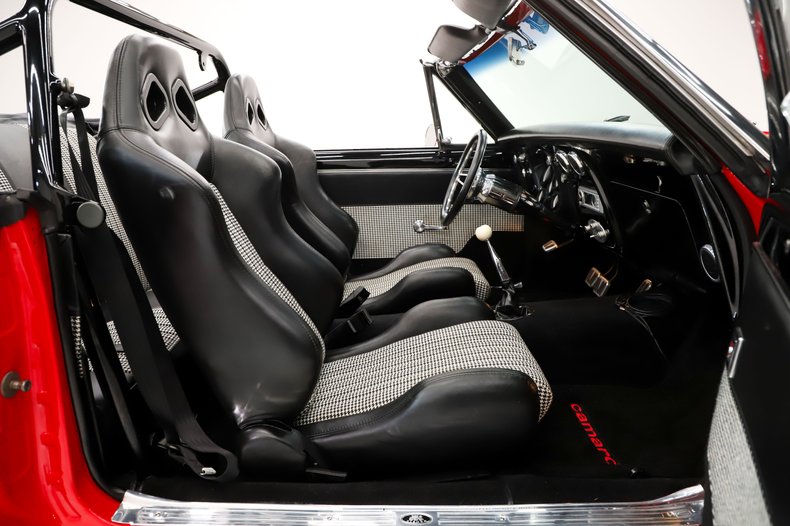 Chevrolet-Camaro-1967-Indy-Red-Black-17