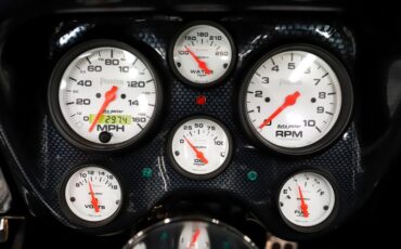 Chevrolet-Camaro-1967-Indy-Red-Black-20