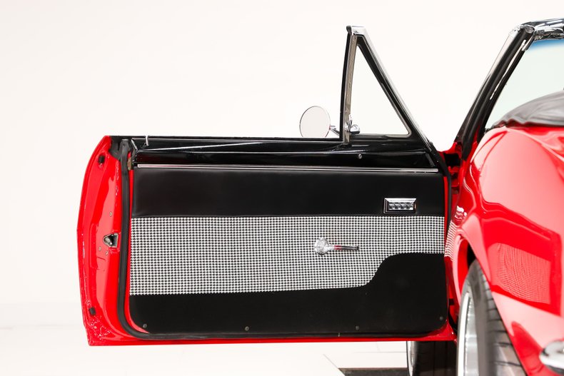 Chevrolet-Camaro-1967-Indy-Red-Black-22