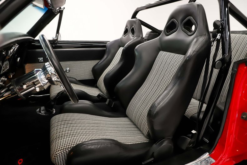 Chevrolet-Camaro-1967-Indy-Red-Black-26