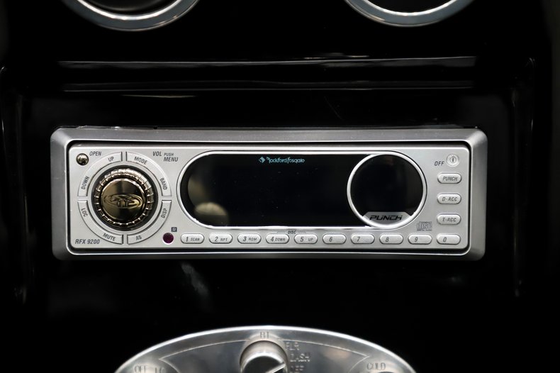 Chevrolet-Camaro-1967-Indy-Red-Black-3