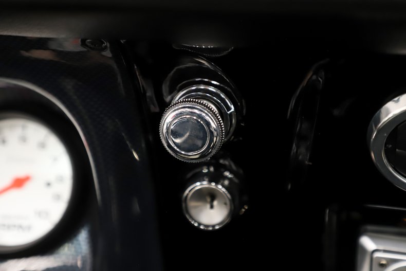 Chevrolet-Camaro-1967-Indy-Red-Black-32