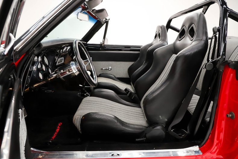 Chevrolet-Camaro-1967-Indy-Red-Black-37