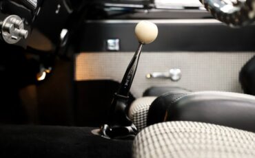 Chevrolet-Camaro-1967-Indy-Red-Black-38