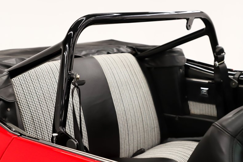 Chevrolet-Camaro-1967-Indy-Red-Black-41