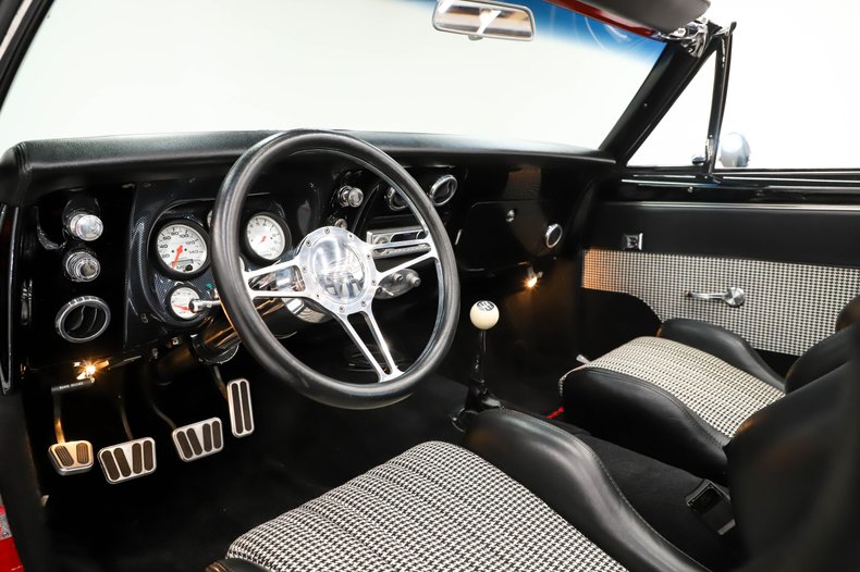 Chevrolet-Camaro-1967-Indy-Red-Black-46