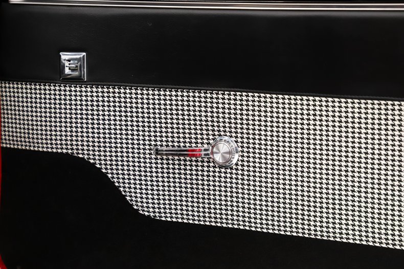 Chevrolet-Camaro-1967-Indy-Red-Black-48