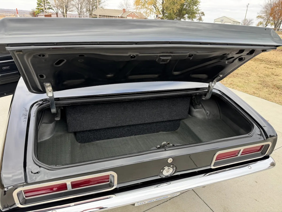 Chevrolet-Camaro-1968-Black-Black-15