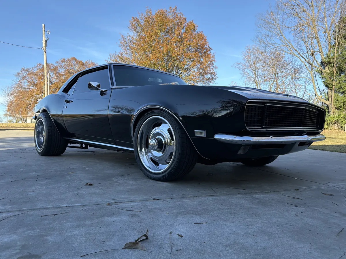 Chevrolet-Camaro-1968-Black-Black-2